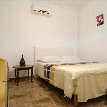 Casa Lilian Hotel Lecce Bagian luar foto