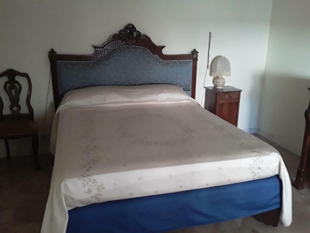 Casa Lilian Hotel Lecce Bagian luar foto
